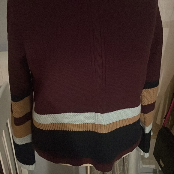 STRIPED RAGLAN SLEEVE SWEATER - Picture 8 of 13